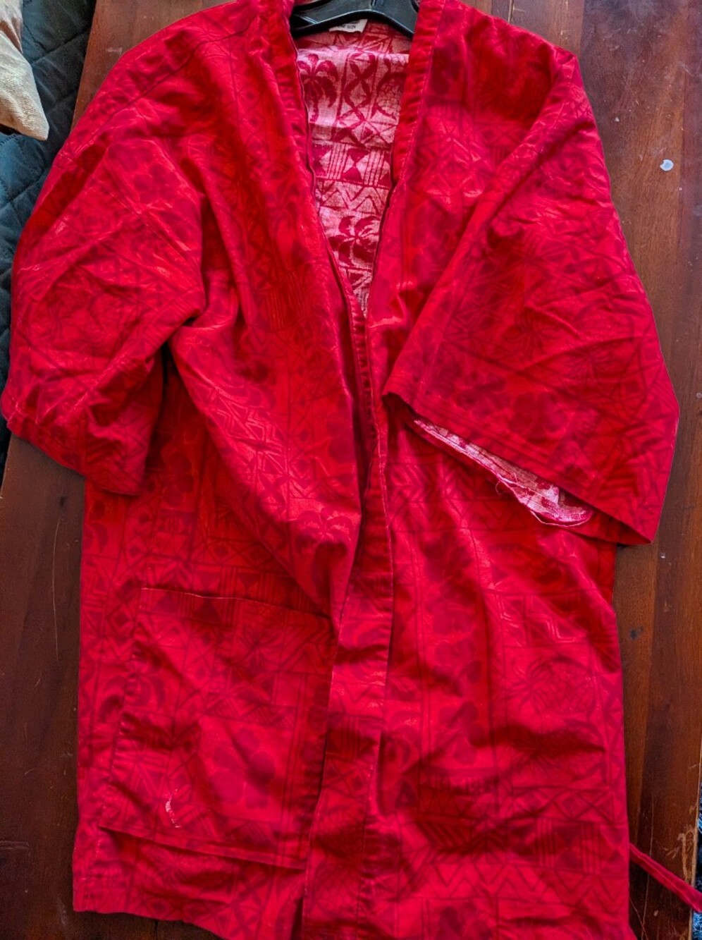 Vintage Hilo Hattie Red Patterned Comforter Cover